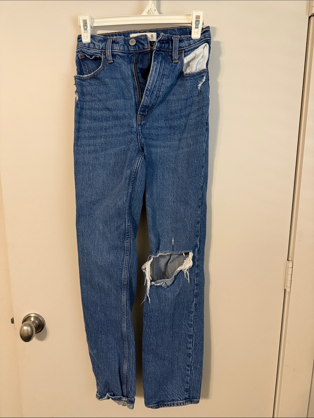 Abercrombie & Fitch Distressed Boyfriend Jeans - Blue